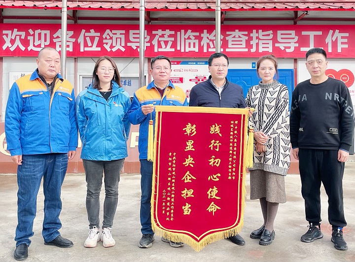 我为群众办实事：心系民众修村路 坑洼泥泞变通途