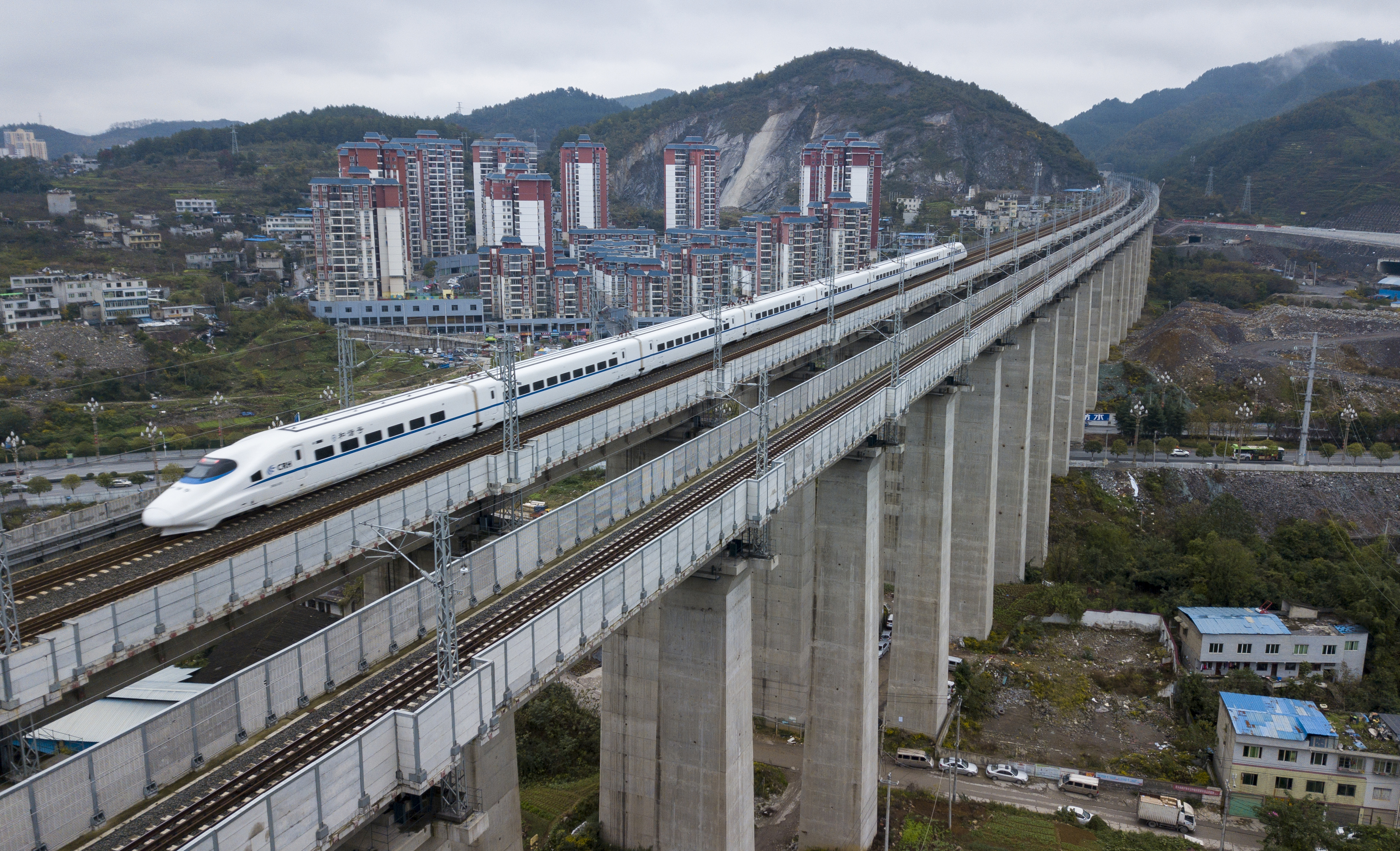 川黔铁路遵义城区段线路外迁工程余家巷特大桥