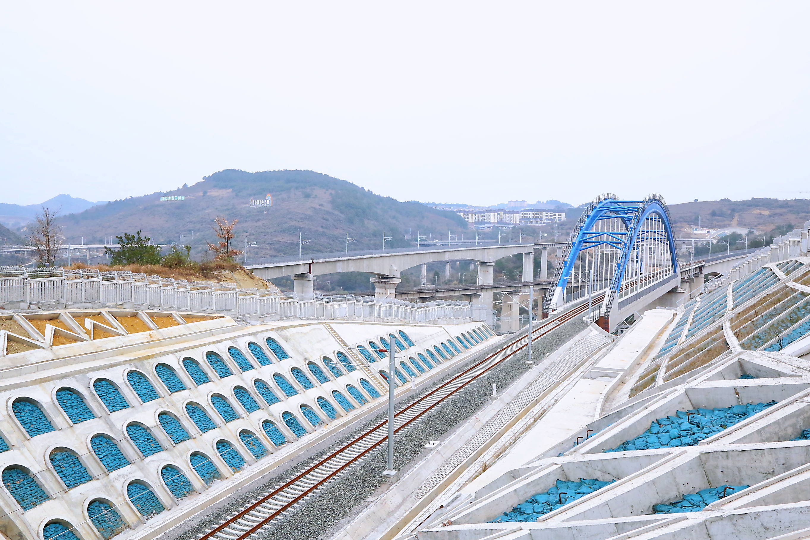 贵南高铁引入贵阳枢纽铁路马大右线葫芦坡特大桥
