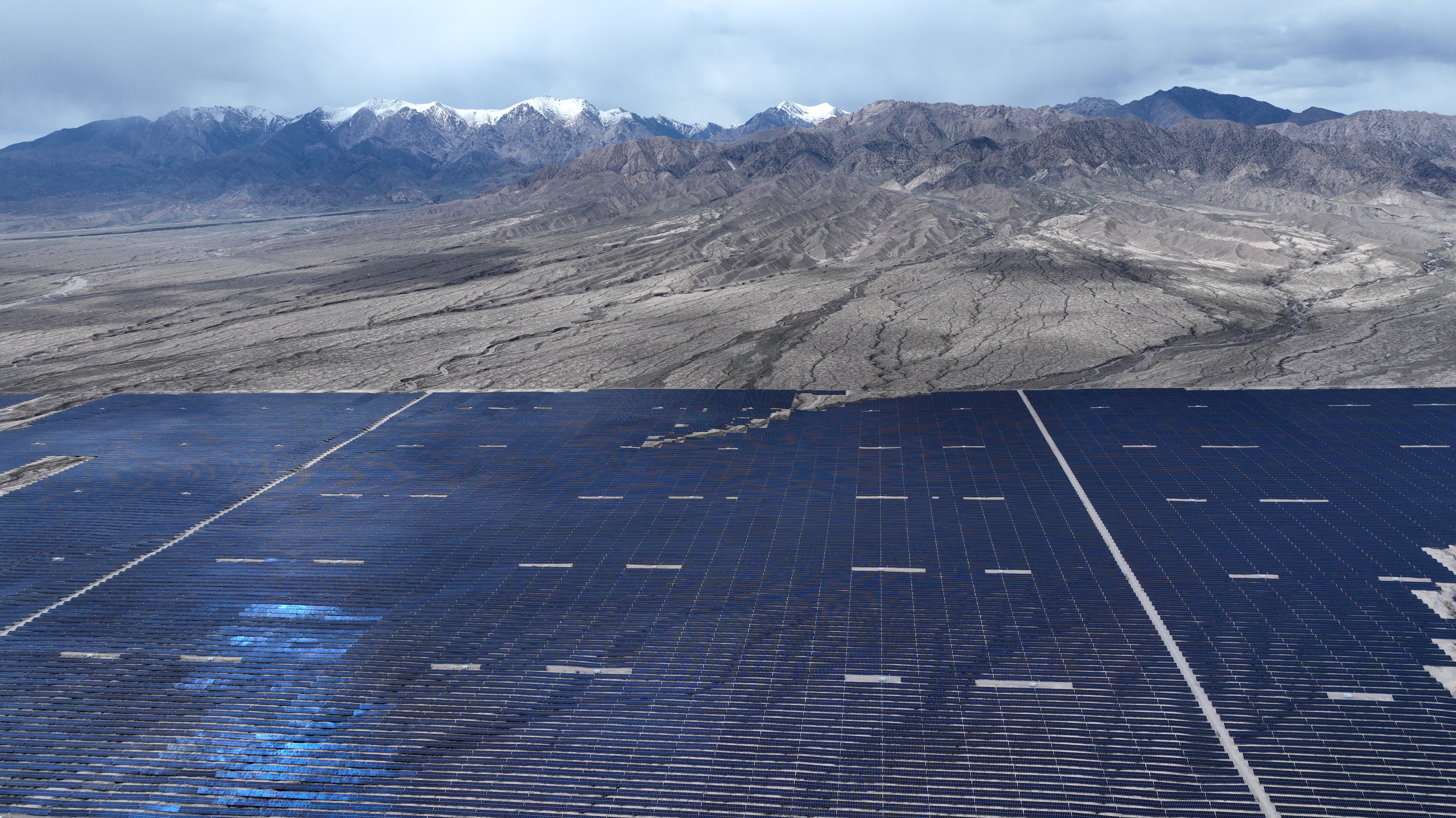 华电海西德令哈光伏场区建安工程（青海省首个“光伏制氢”项目）