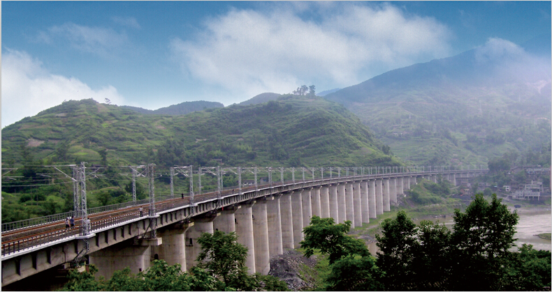 襄（樊）渝（重庆）新建二线铁路柳河特大桥